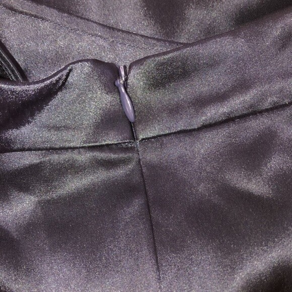 St John size large blue silky sleeveless top - Picture 10 of 10